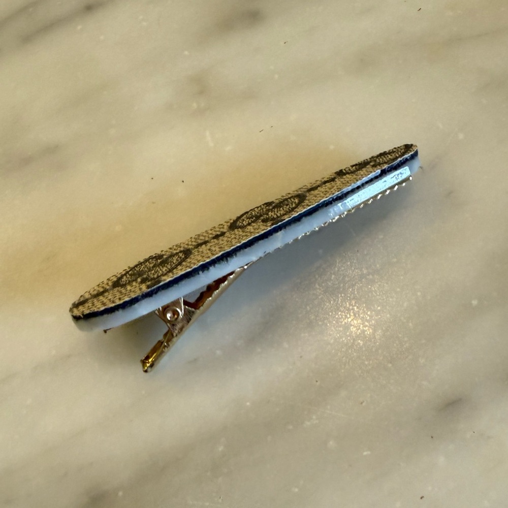 GG Barrette - Picture 2 of 5